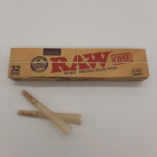 RAW Classic 1+1/4  Cones - 32 Pack