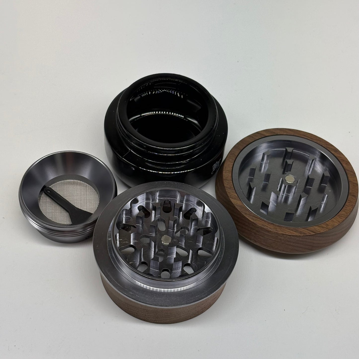 BLACK LEAF 4-Part Herb Grinder & Jar