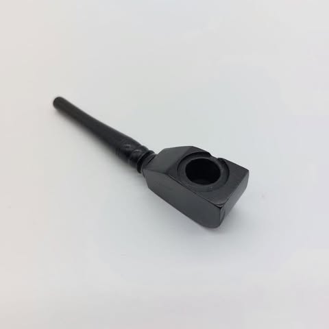 Tubo de madeira com padrão médio