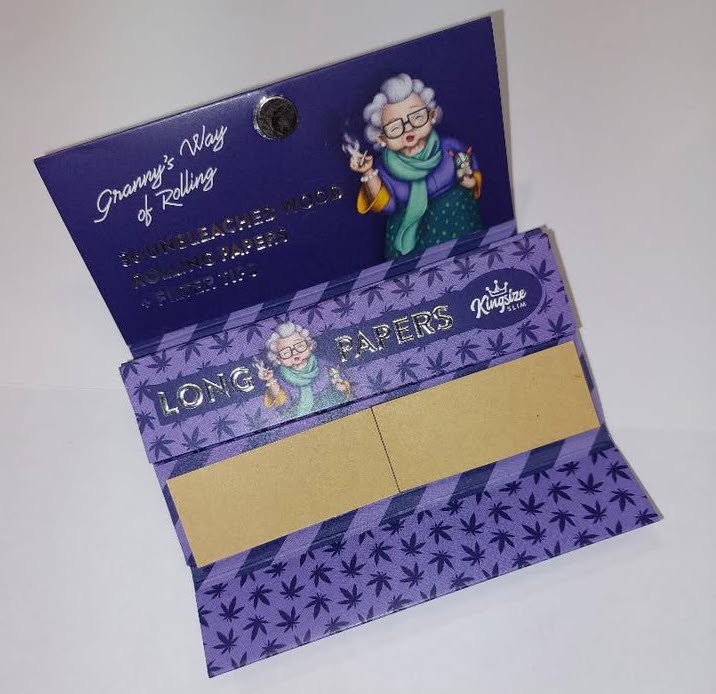 Granny's kingsize unbleached papers, tips and grinder set