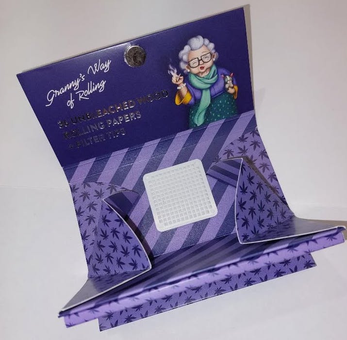 Granny's kingsize unbleached papers, tips and grinder set