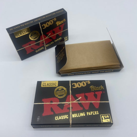 RAW 1+1/4 Black Papers 300s