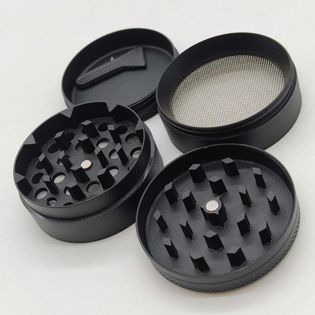 'Alien & Shrooms' Matte Black Collection 4-Part Herb Grinders